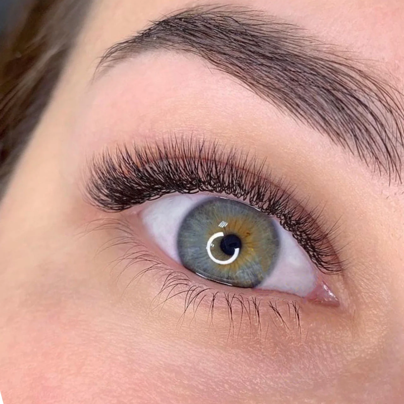 The Ultimate 3D Volume Eyelash Extensions Guide: Benefits, Care, and Tips